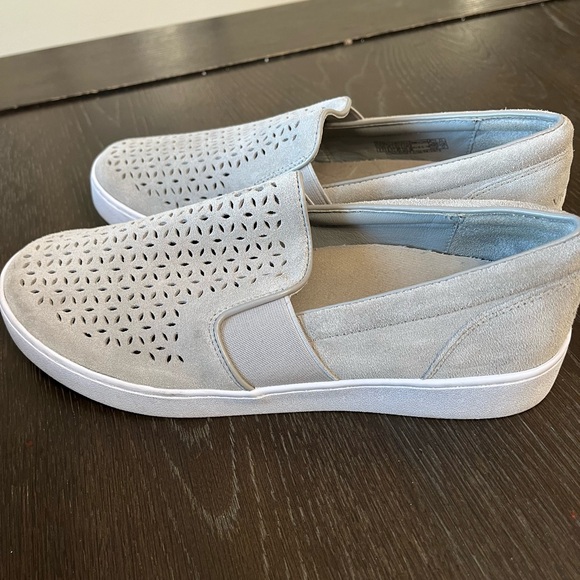 Vionic Womens Midi Perforated Grey Nubuck Casual
Slip On Shoes Size 8.5 - Picture 2 of 8